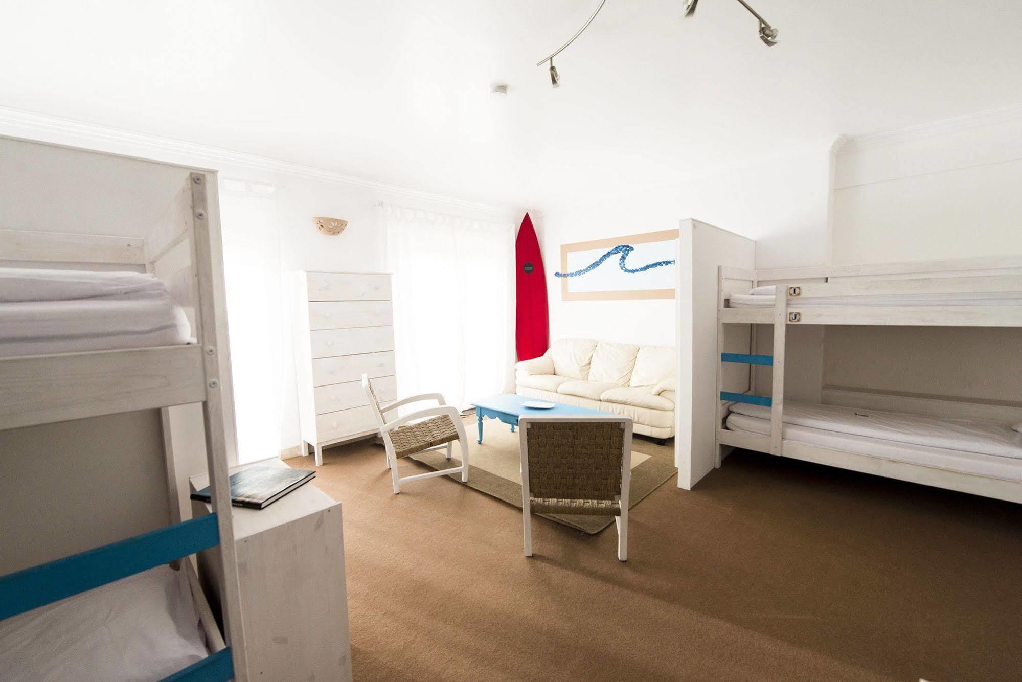 Hostel Laneez Ericeira Surf House Zewnętrze zdjęcie