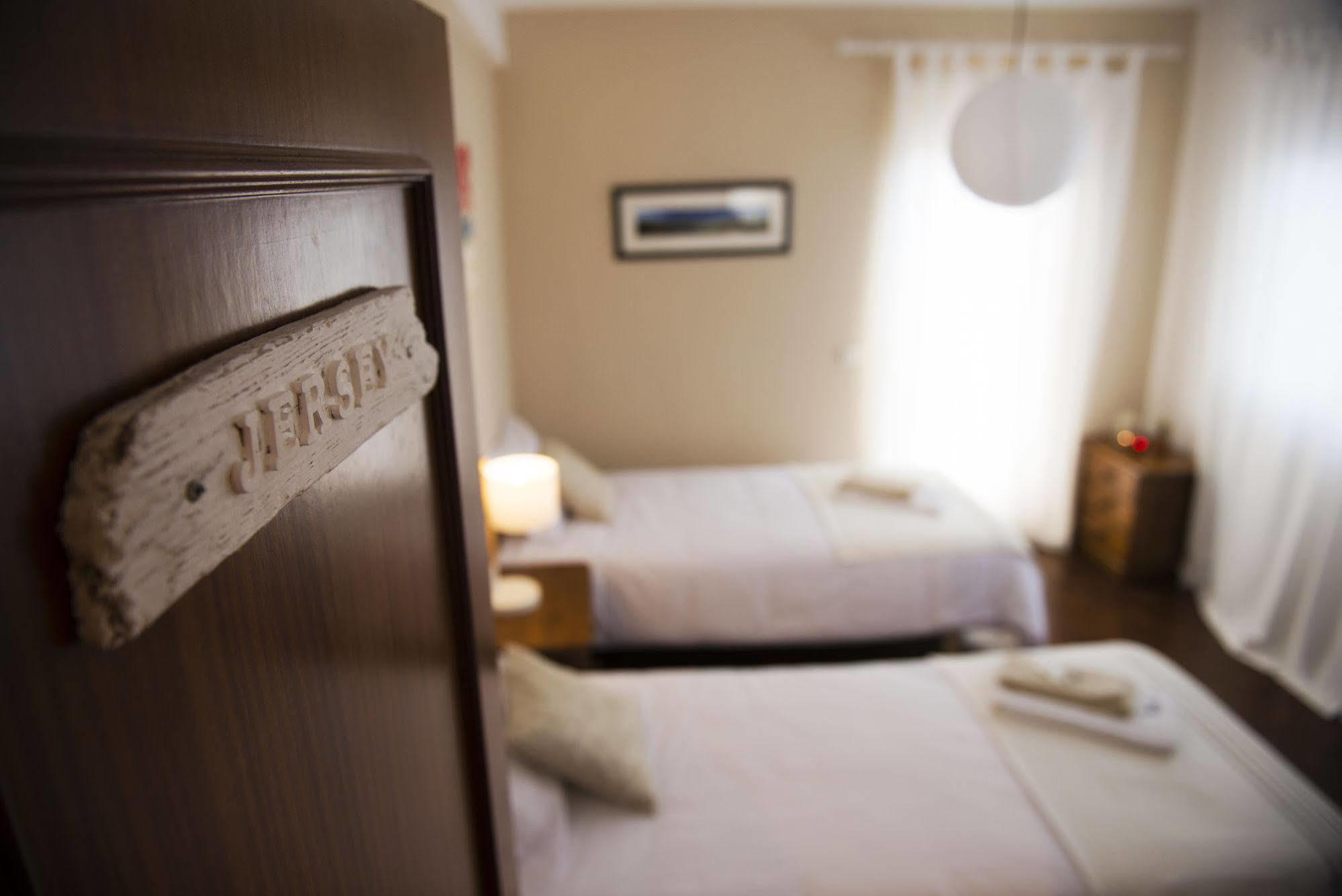 Hostel Laneez Ericeira Surf House Zewnętrze zdjęcie
